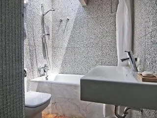 Executive Attic 2 * Barcelona